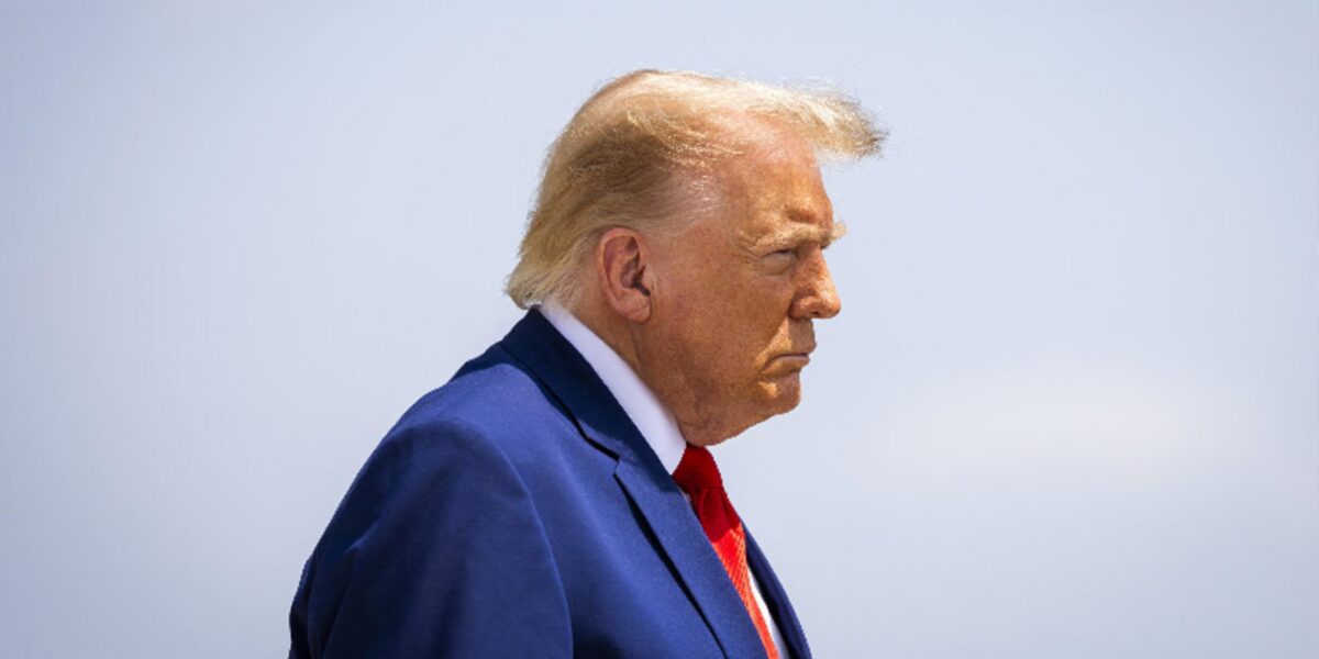 Trump’s hair once again in the sights of social media: “Is it a toupee or has he had a transplant”
