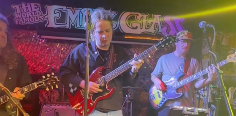 Billy Strings Sits In At West Virginia Bar On Night Off From Touring