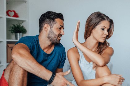 Man Goes On Vacation With GF—Not Ready For Why He Gets 'Cold Shoulder'