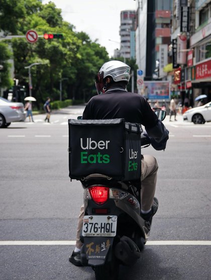 DSW And Uber Eats (UBER) Collaborate On Shoe Delivery Across The US