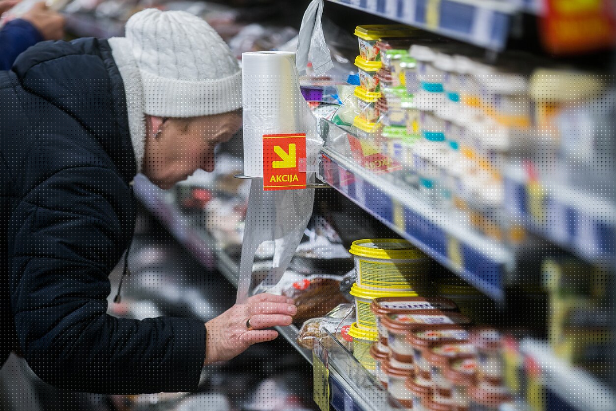 Rugpjūčio pradžioje pigiausias prekių krepšelis fiksuotas „Lidl“, brangiausias – „Iki“