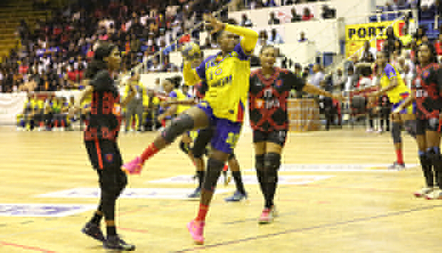 Petro de Luanda vence Primeiro de Agosto e faz a dobradinha no andebol sénior feminino