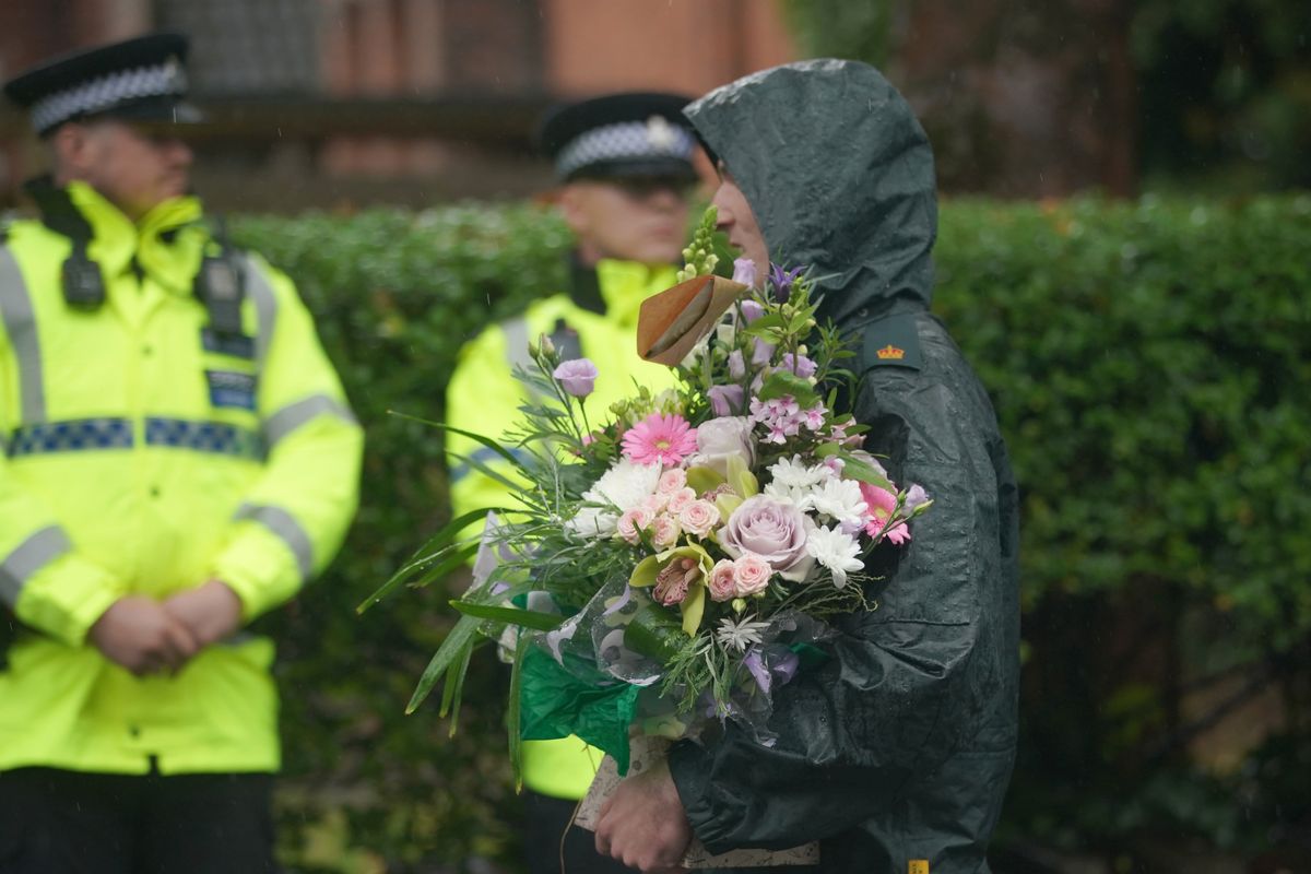Police question 6 suspects over deadly Manchester synagogue attack