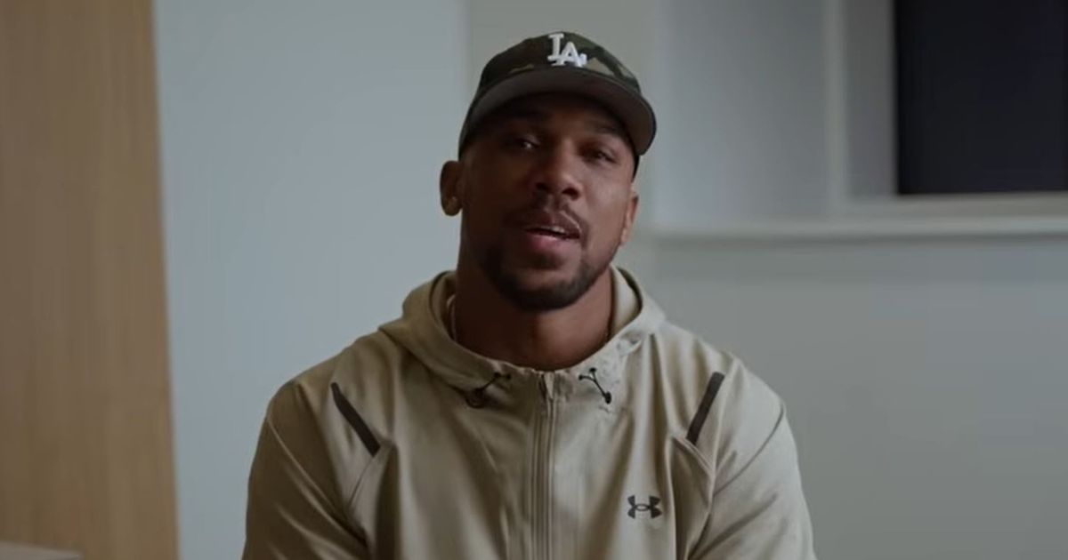 Anthony Joshua in tears as he opens up on tragic deaths of his 'brothers' in car crash
