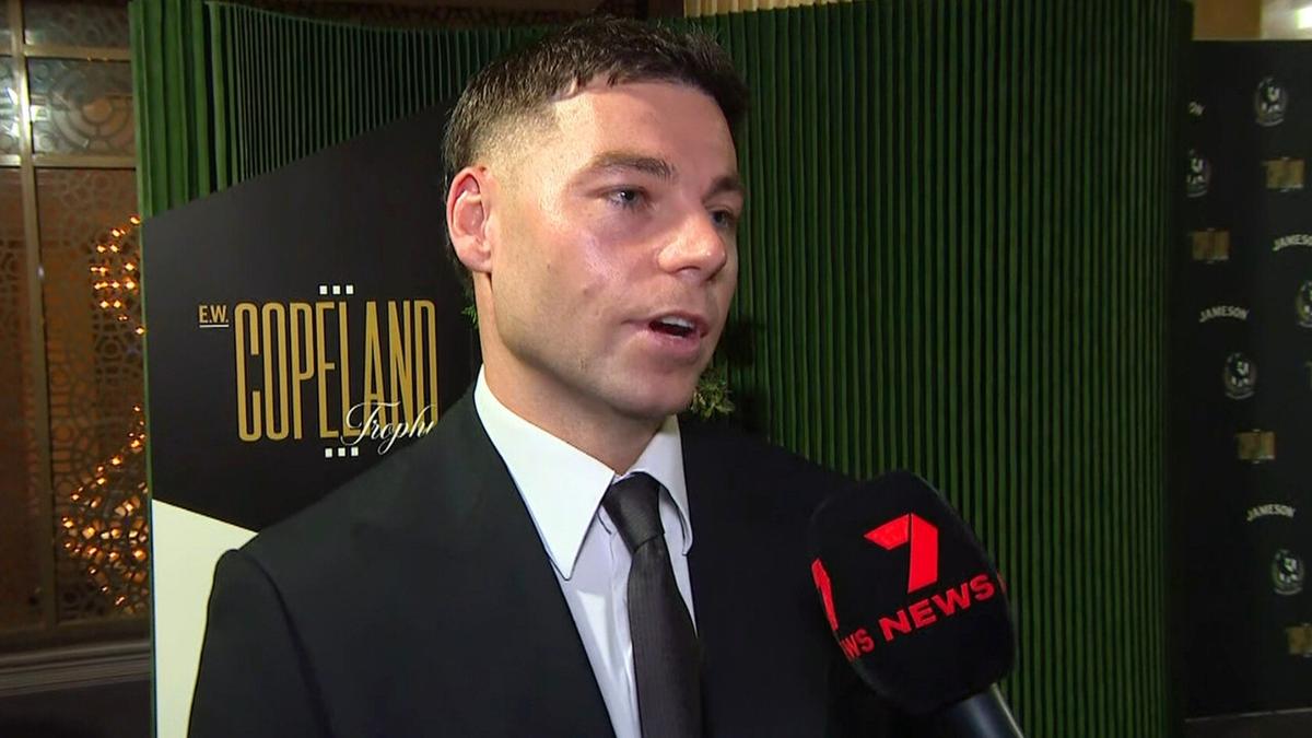 Collingwood fan favourite Jamie Elliott makes candid admission on contract talks after re-signing