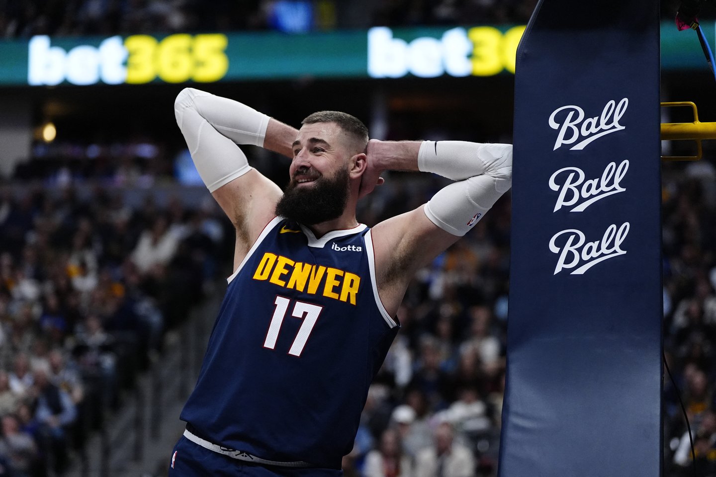 J. Valančiūnas baudų metimais užtikrino „Nuggets“ pergalę
