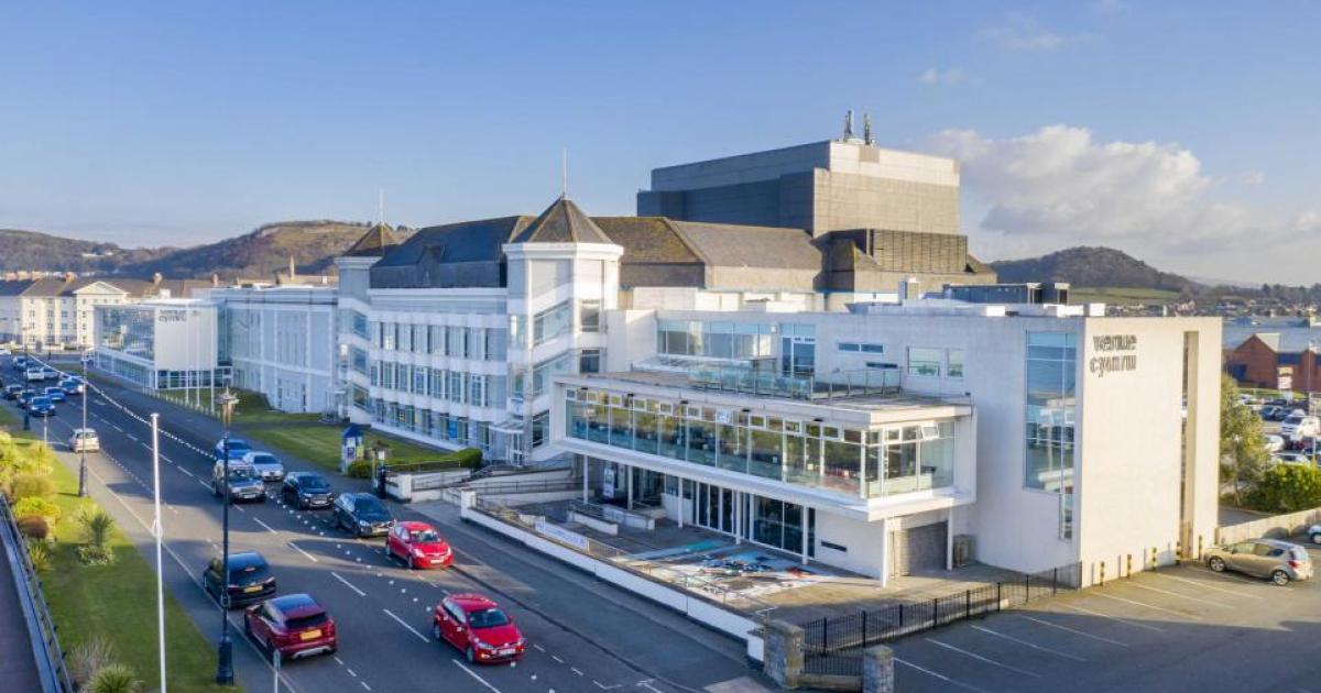 Llandudno library move will 'cost Conwy Council £300k in savings'