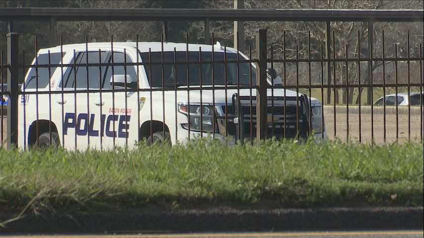 Baton Rouge woman booked on DWI after pursuit, crash leaves 5 with injuries