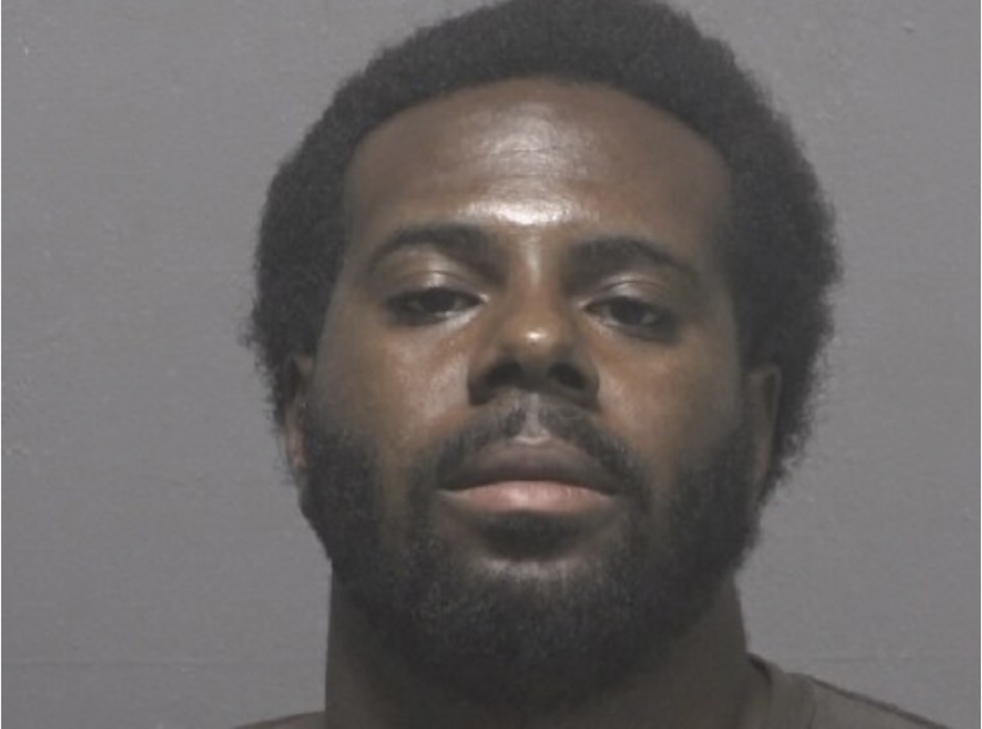Police arrest man mid-burglary at Wilmington home
