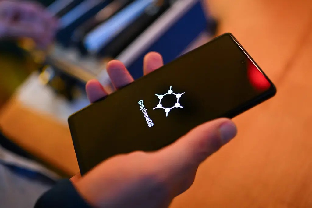El "código secreto" que borró un teléfono y terminó en un tribunal federal de EEUU