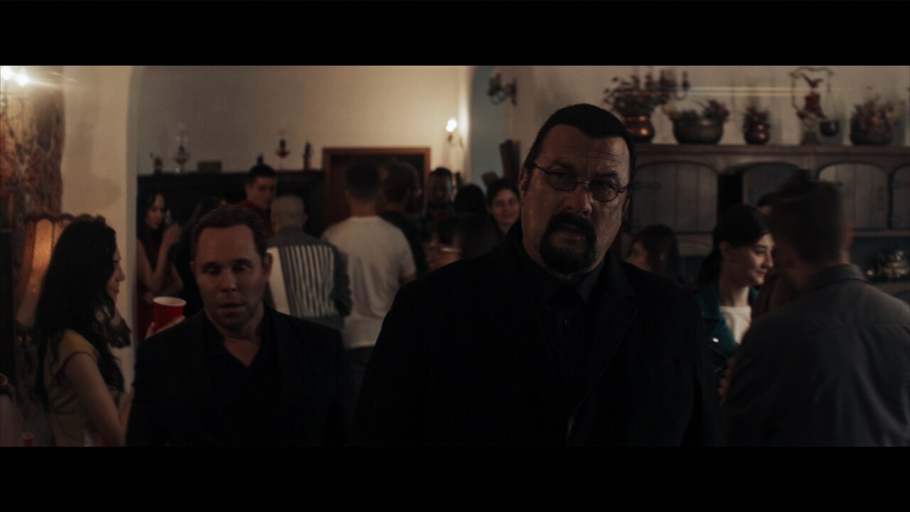 04:25 | TELE 5 | Beyond the Law
