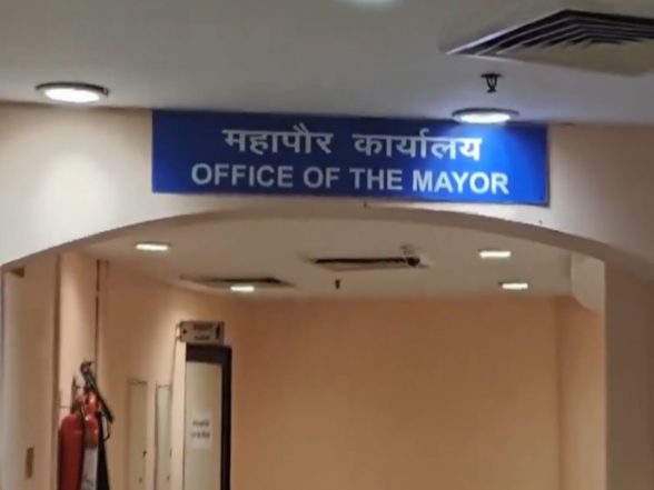 India News | Delhi Police Conduct Security Inspection at Mayor's Office After Series of Bomb Threat Emails