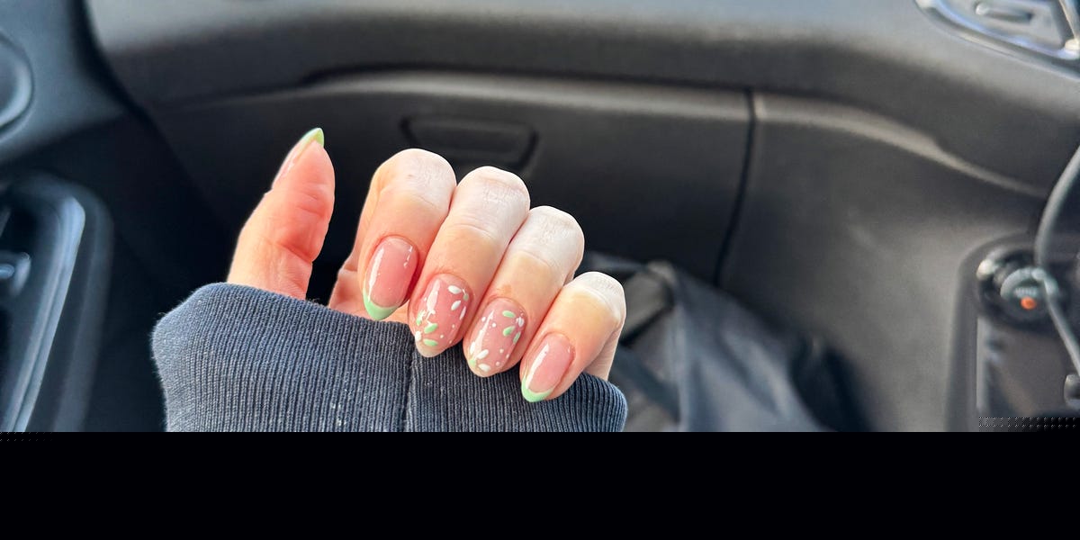7 Soft Floral Nail Designs to Try, From Pink Cherry Blossoms to Stained Glass Flowers
