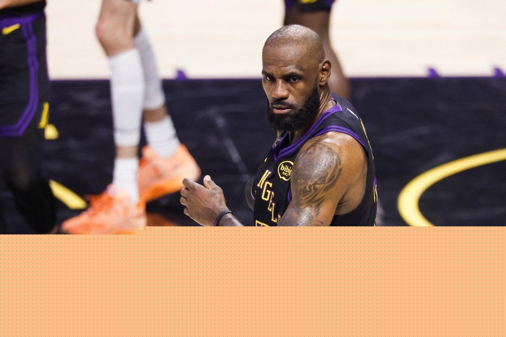 LeBron James karijeru nastavlja u Philadelphia 76ersima