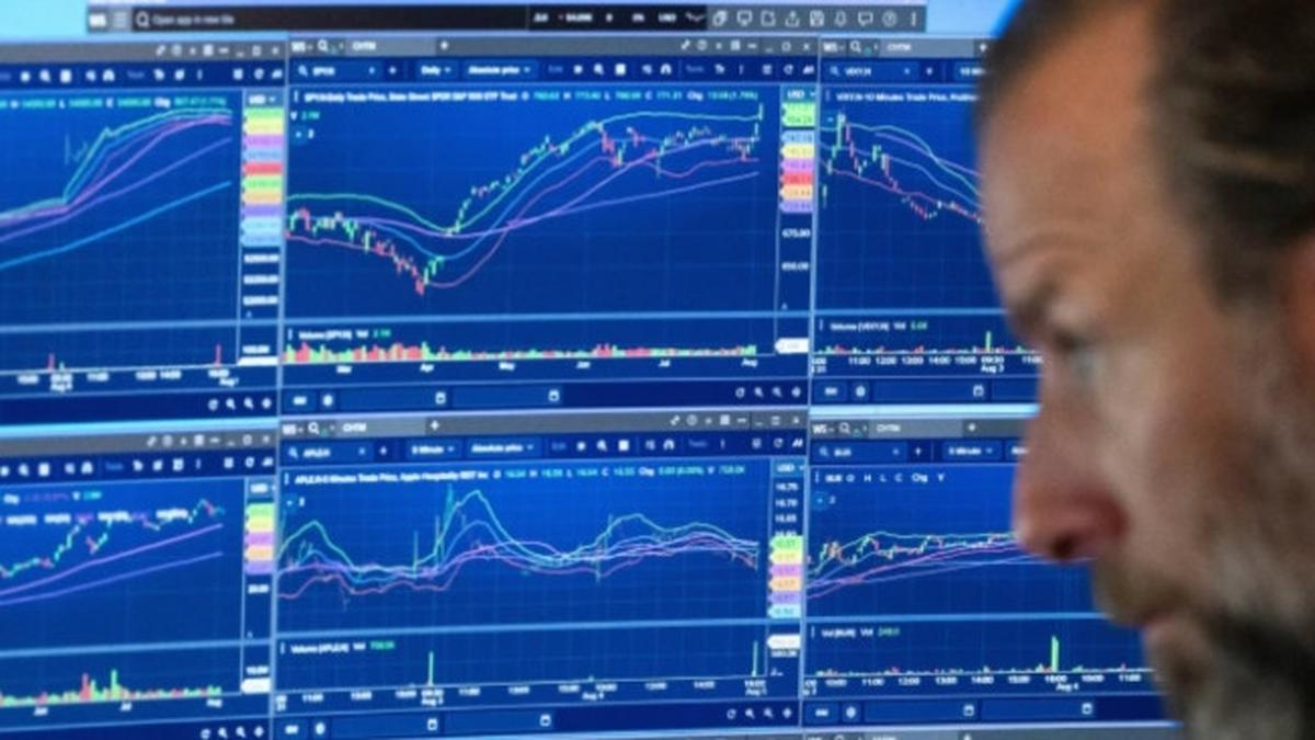 Wall Street Melesat, Indeks S&amp;P 500 Cetak Rekor
