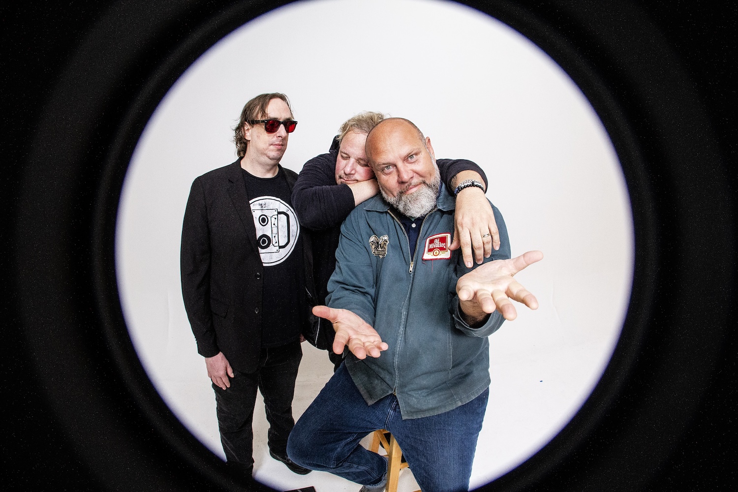 MAGNET Exclusive: Premiere Of Palm Ghosts’ “God Help The Poor Billionaires”