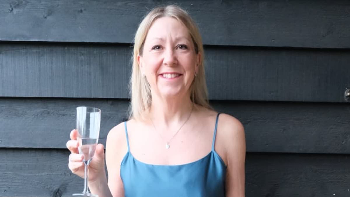 I lost 4st on 'invisible Mounjaro': I thought it was too late for me in my 50s... then I discovered a method that works just like jabs - with no calorie counting or restrictions. It was so easy I felt guilty when people praised my willpower