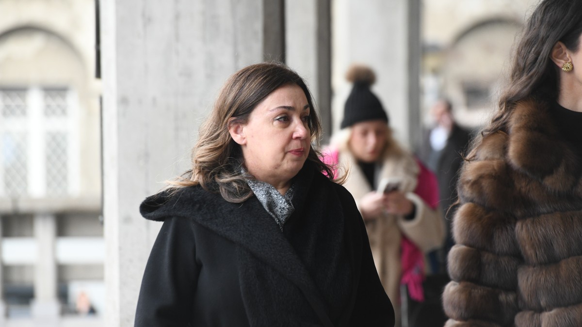 MILJANA KECMANOVIĆ IZAŠLA IZ SUDNICE U SUZAMA?! Majka dečaka ubice čula da će se čitati njihova prepiska, pa izdramila