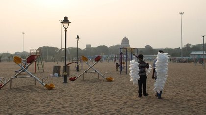School dropouts from Uttar Pradesh forced to sell cotton candy on Chennai beaches