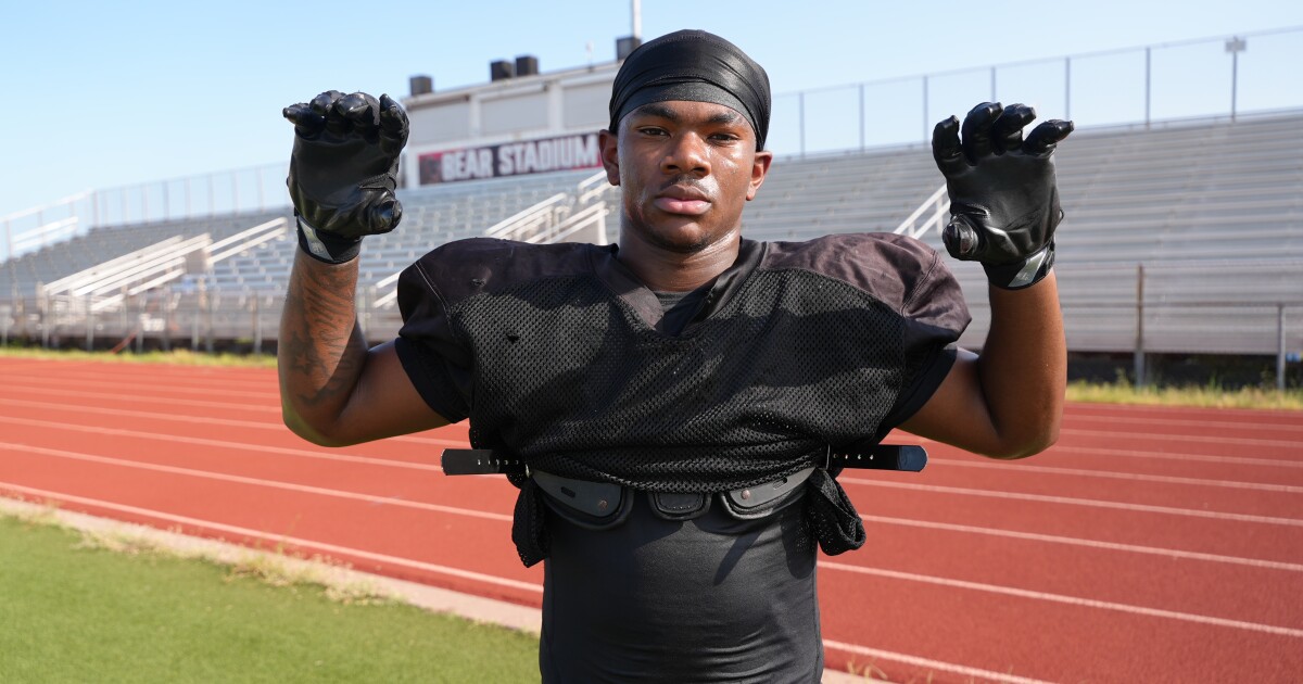 West Oso's physical defense led by Trajhaun Vurns ready to return ball for explosive offense