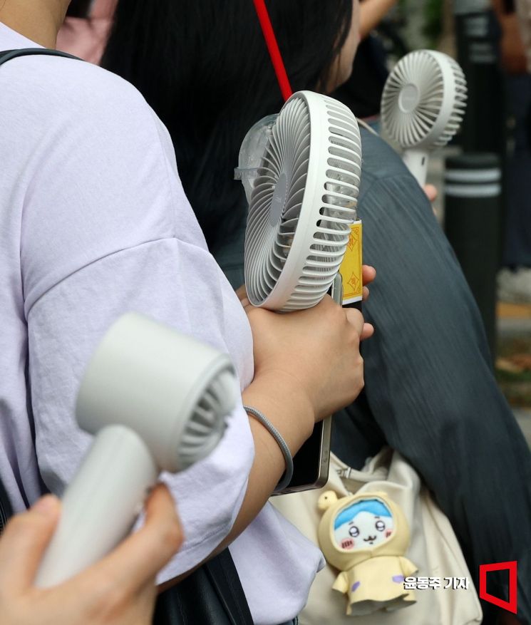 꺾이지 않는 더위에 온열질환 급증…하루 185명 응급실행