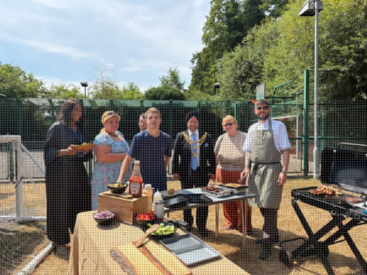 Solihull Mayor joins youngsters for fun in the sun