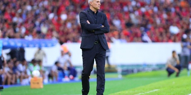Resiliencia y orgullo: Hernán Crespo prioriza el proceso del Atlas