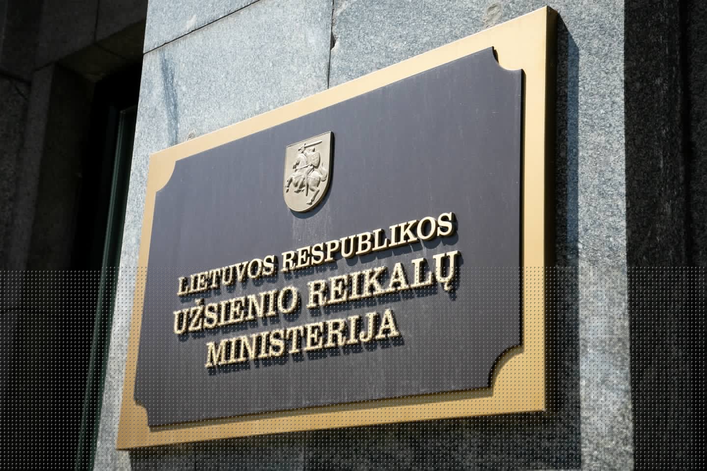 Po galimų skundų dėl ambasadoriaus G. Varvuolio elgesio – Seimo URK reakcija: prašys atlikti tyrimą
