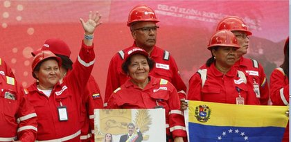 Caracas abre su industria petrolera por presiones