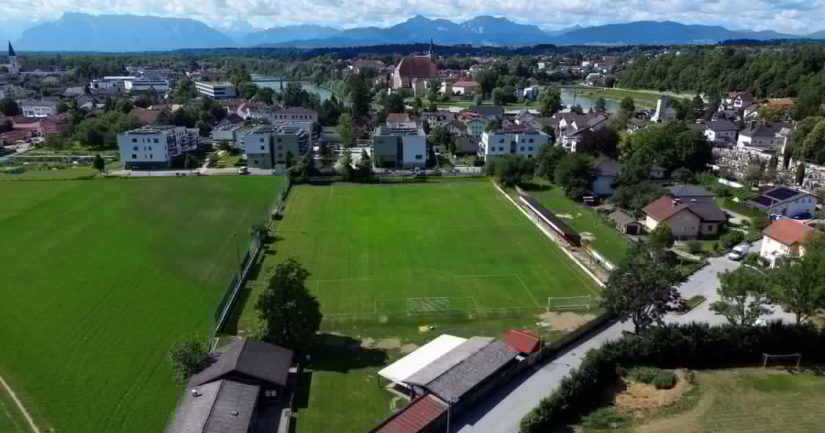 Fehlende Umwidmungen - Stadt musste zehn Jahre auf Sportplatz-Bau warten