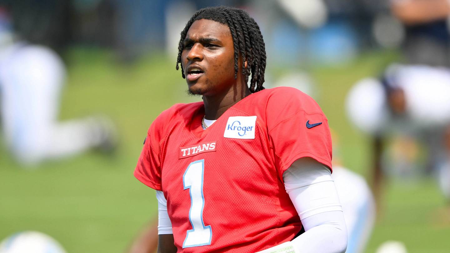 3 Standouts and 2 Disappointments From the Titans Blue & White Scrimmage