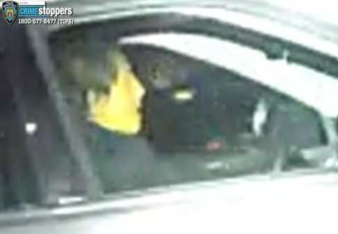 Suspected burglar wanted for breaking into homes in Bayside, Flushing and Oakland Gardens and stealing more than $5K: NYPD