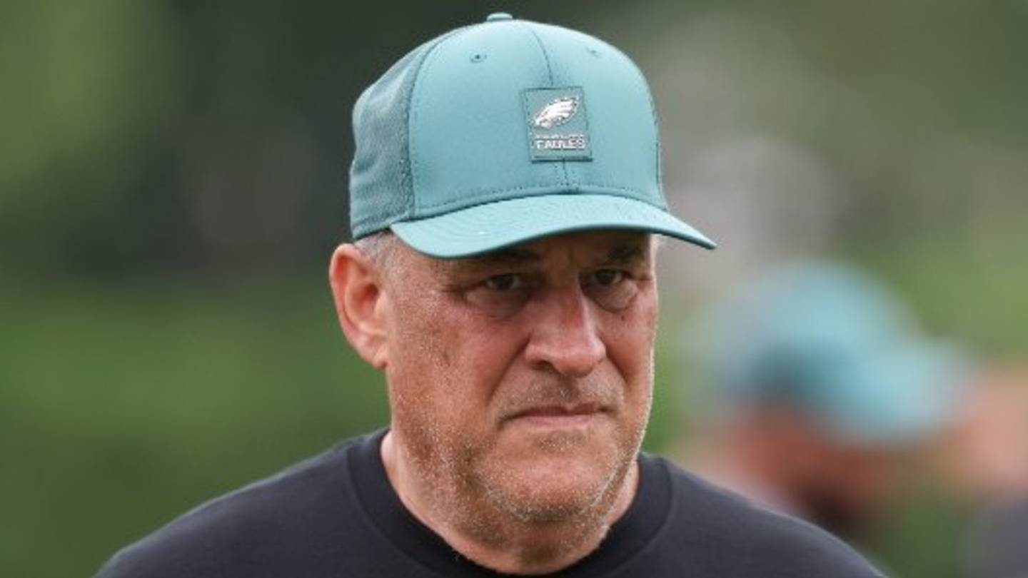 Eagles' Howie Roseman might be better off ignoring Vic Fangio's plea