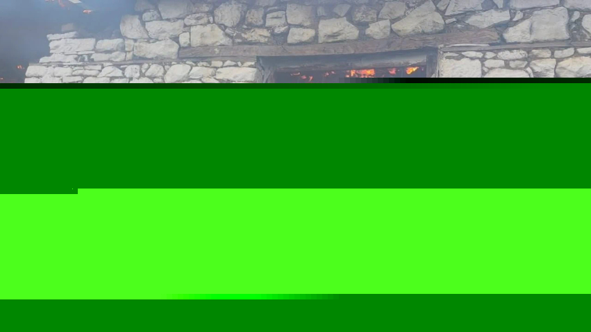 Përhapja e zjarreve në fshatin Opar të Maliqit, përfshihen nga flakët dy banesa të pabanuara