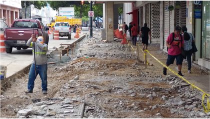 ‘Ojalá que con los arreglos venga más gente’: comerciantes y transeúntes apuestan por un repunte con extensión de regeneración de la calle Panamá