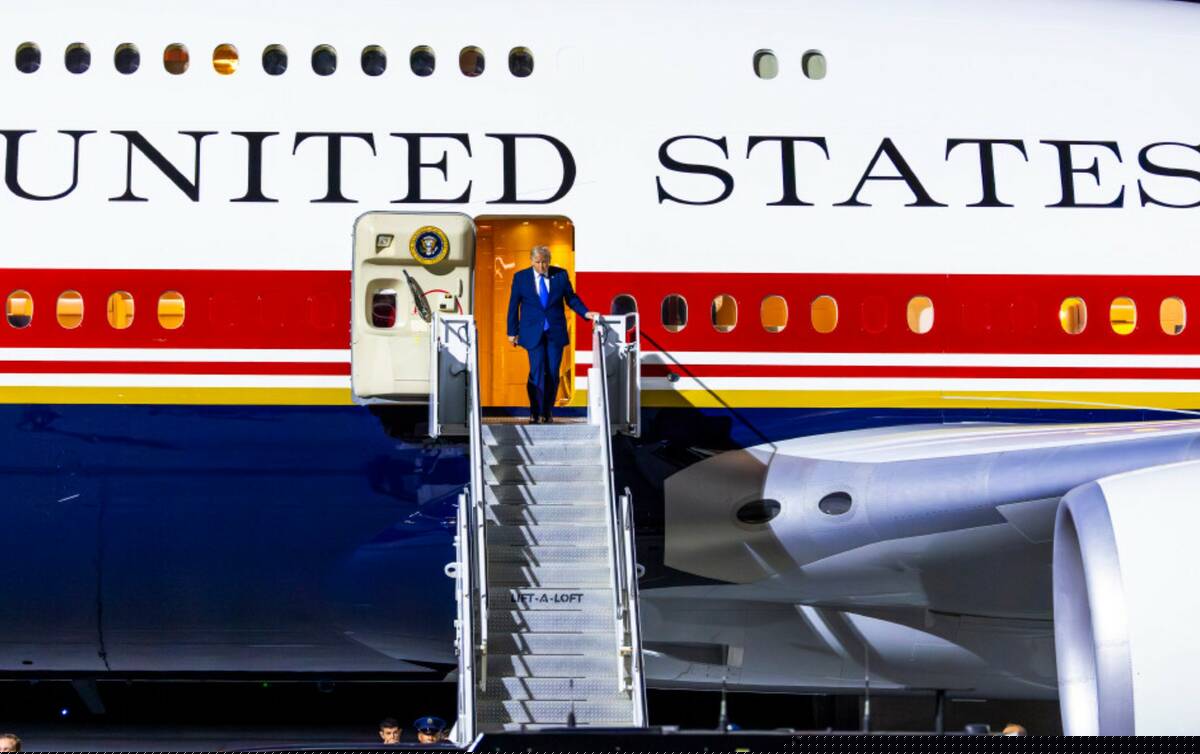 Trump lands in Las Vegas on new Air Force One before Red Rock event — PHOTOS