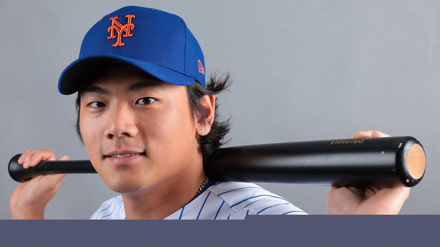 Recently released NY Mets minor leaguer finds his way to the Brewers bench