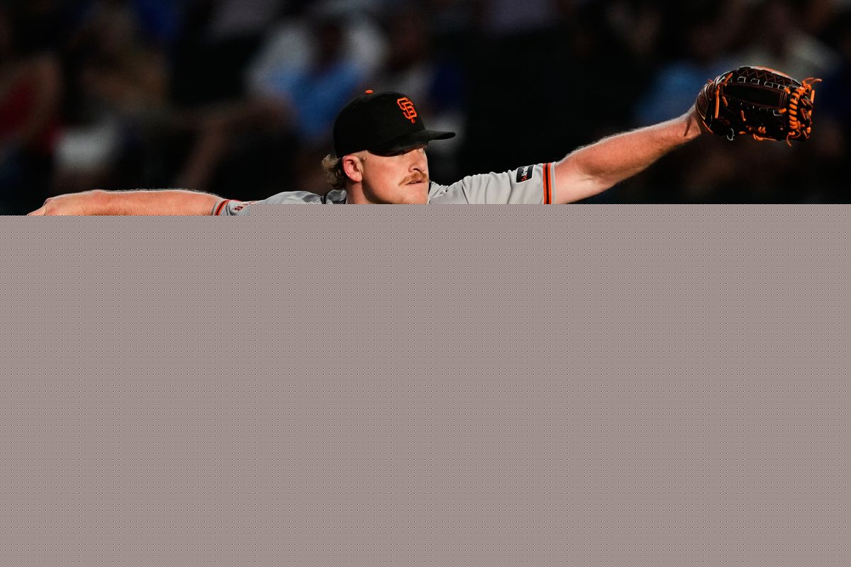 Lee homers twice, Webb tosses 6 shutout innings as Giants deal Rangers 6th straight loss