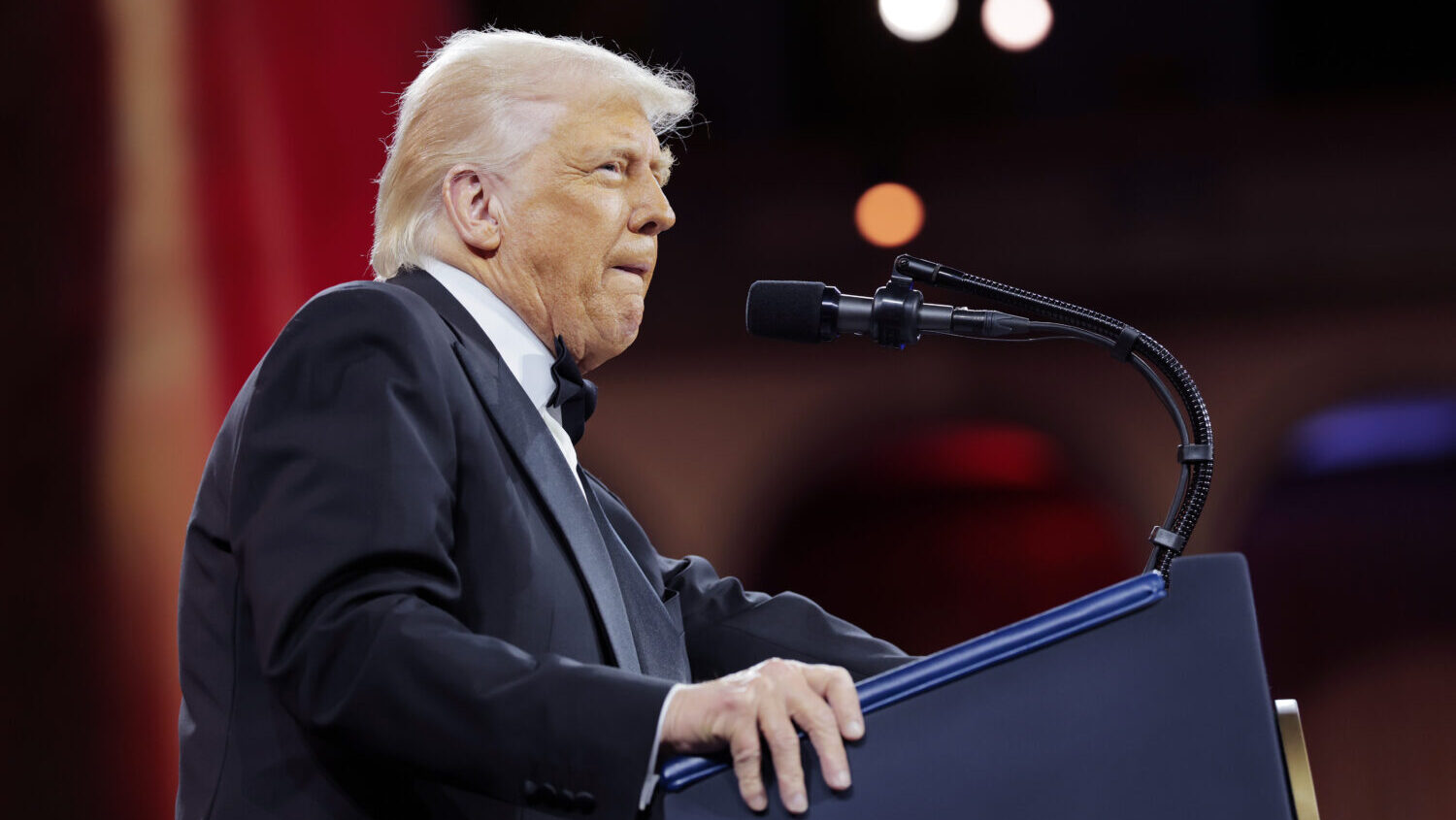 Republicans fear their midterm chances are slipping away over immigration chaos