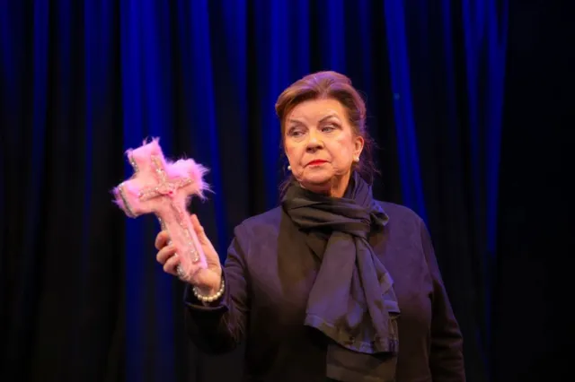 Cathy with Elaine C Smith at Traverse Theatre – Edinburgh Fringe review