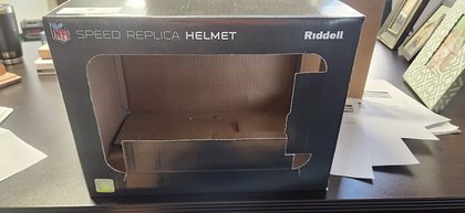 Donated Chicago Bears signed helmet stolen en route to Dixon for schools’ Stupor Bowl auction, probe underway