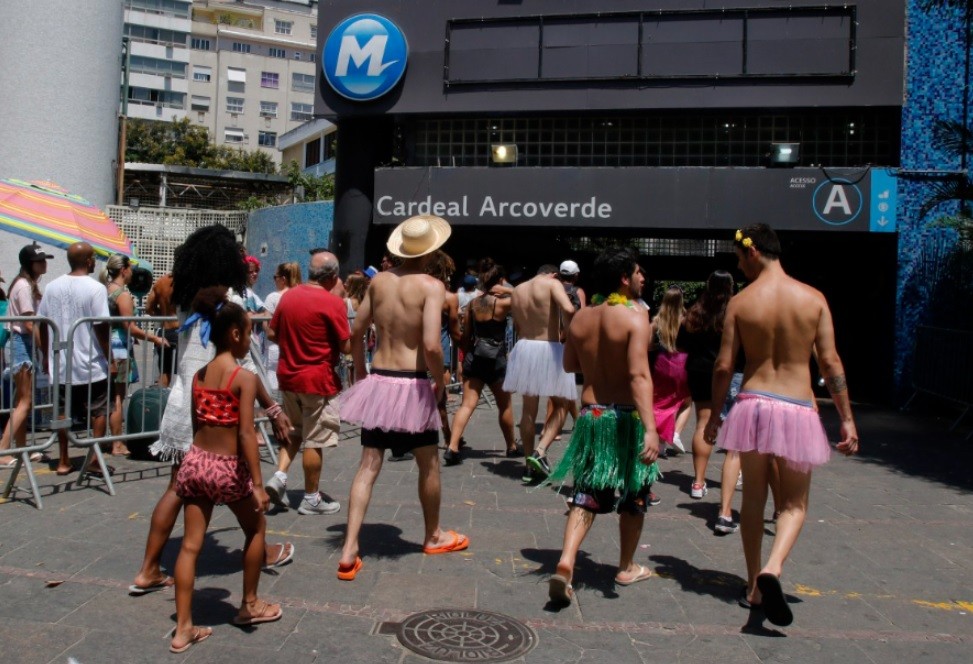 Pré-carnaval no Rio: MetrôRio reúne 12 dicas para curtir os megablocos com segurança