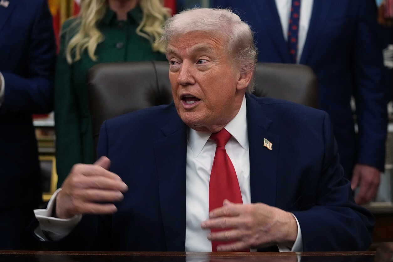 Trumpas tikisi išvengti karinių veiksmų prieš Iraną