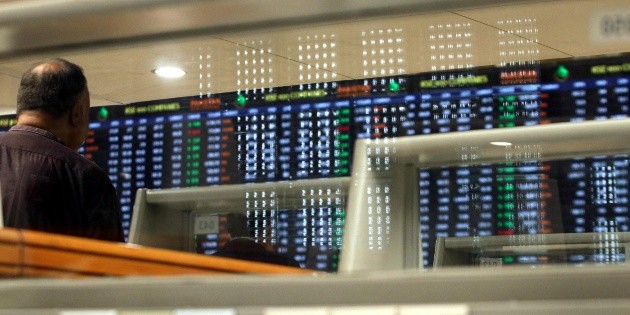 Bolsa Mexicana abre agosto con retroceso del 0.36 % y baja a 66 mil 697.22 unidades