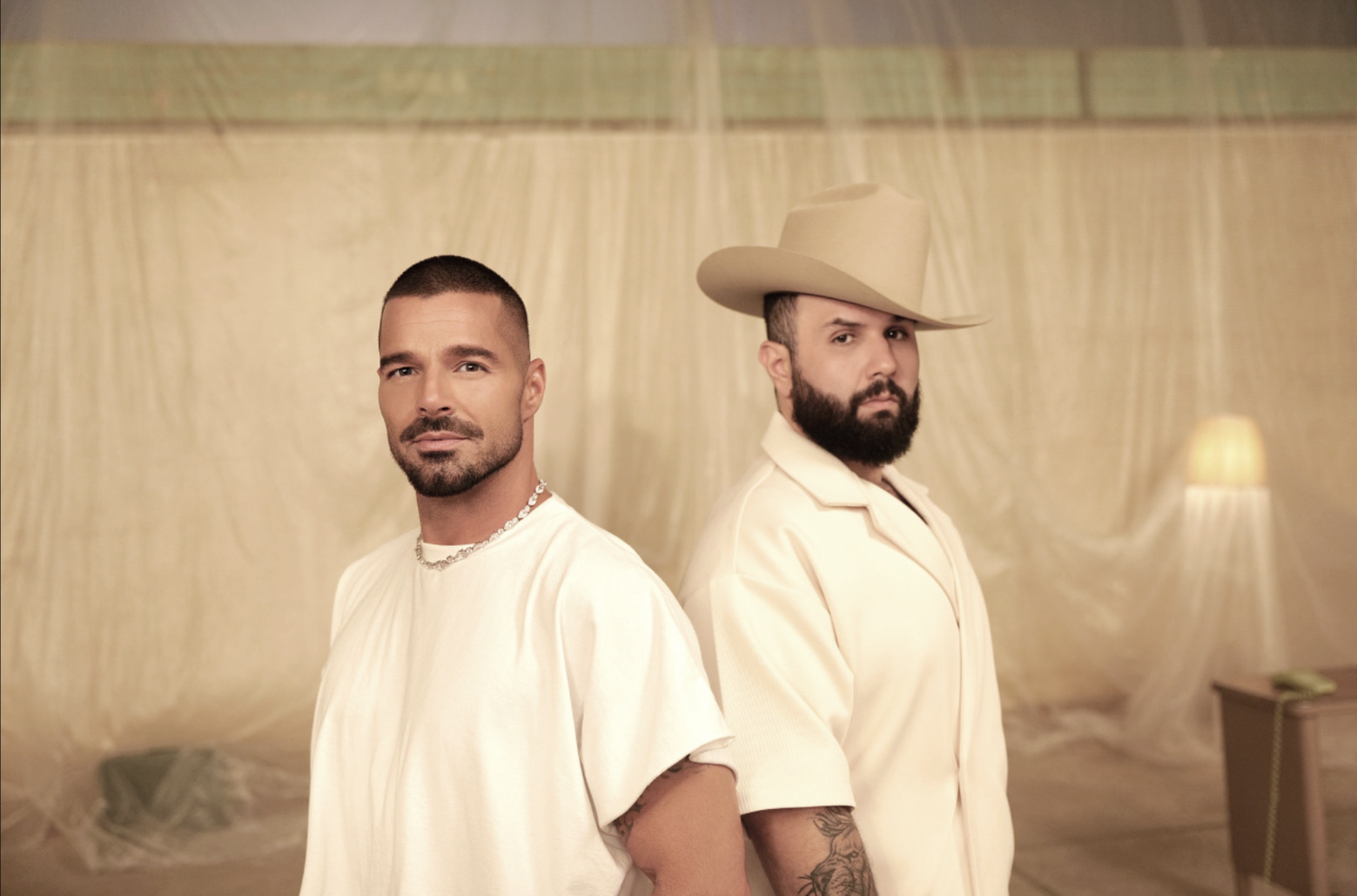 La Lista VIP: Ricky Martin y Carín León unen fuerzas, una noche de adrenalina con 'La isla' y 'Dinastía Casillas' y Paulina Goto conquista con 'Entra en mi vida'