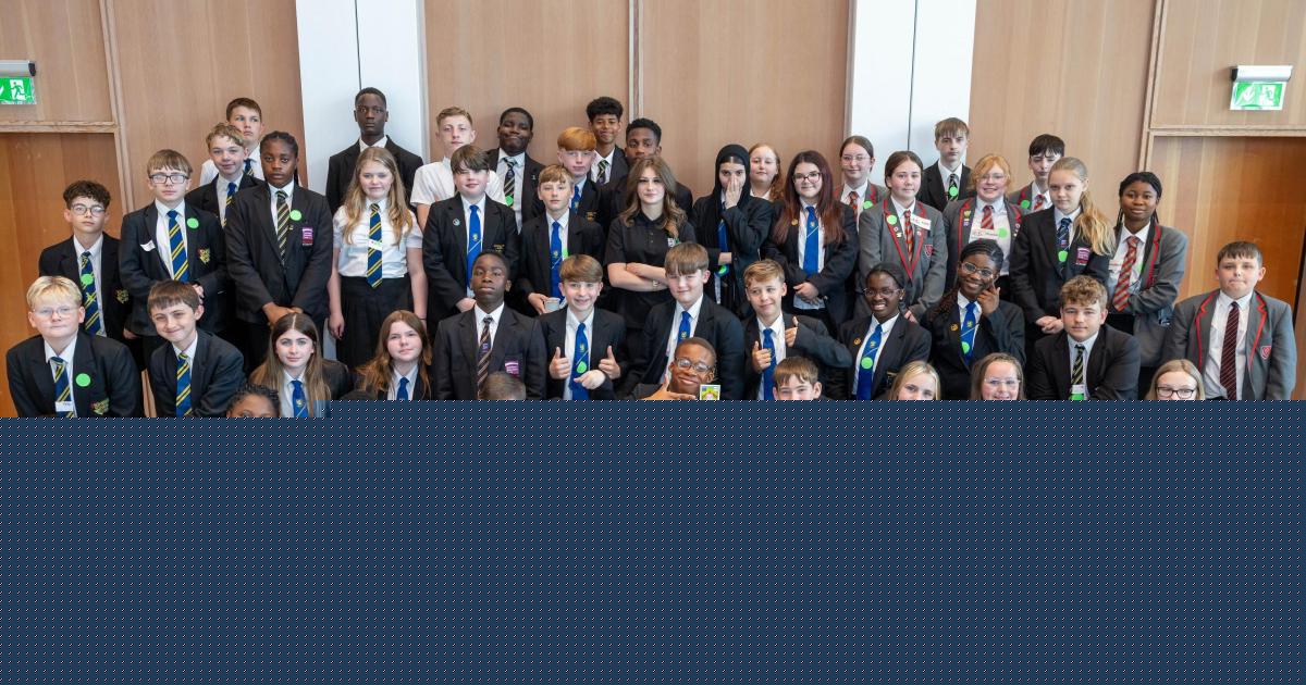 North East pupils pitch big ideas at Dragons' Den-style social enterprise event