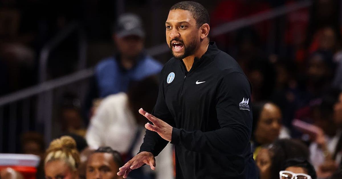 Chicago Sky coach Tyler Marsh incensed by lack of free throws for Kamilla Cardoso: 'F***ing joke'