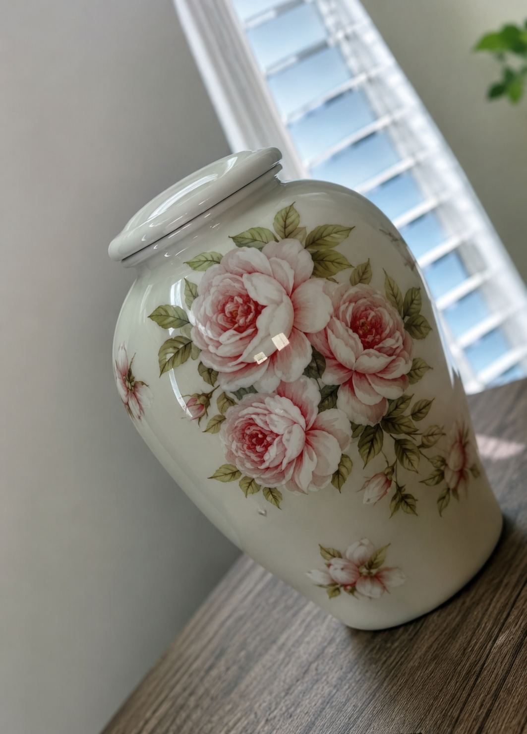 Family Hopes to Get Urn Back