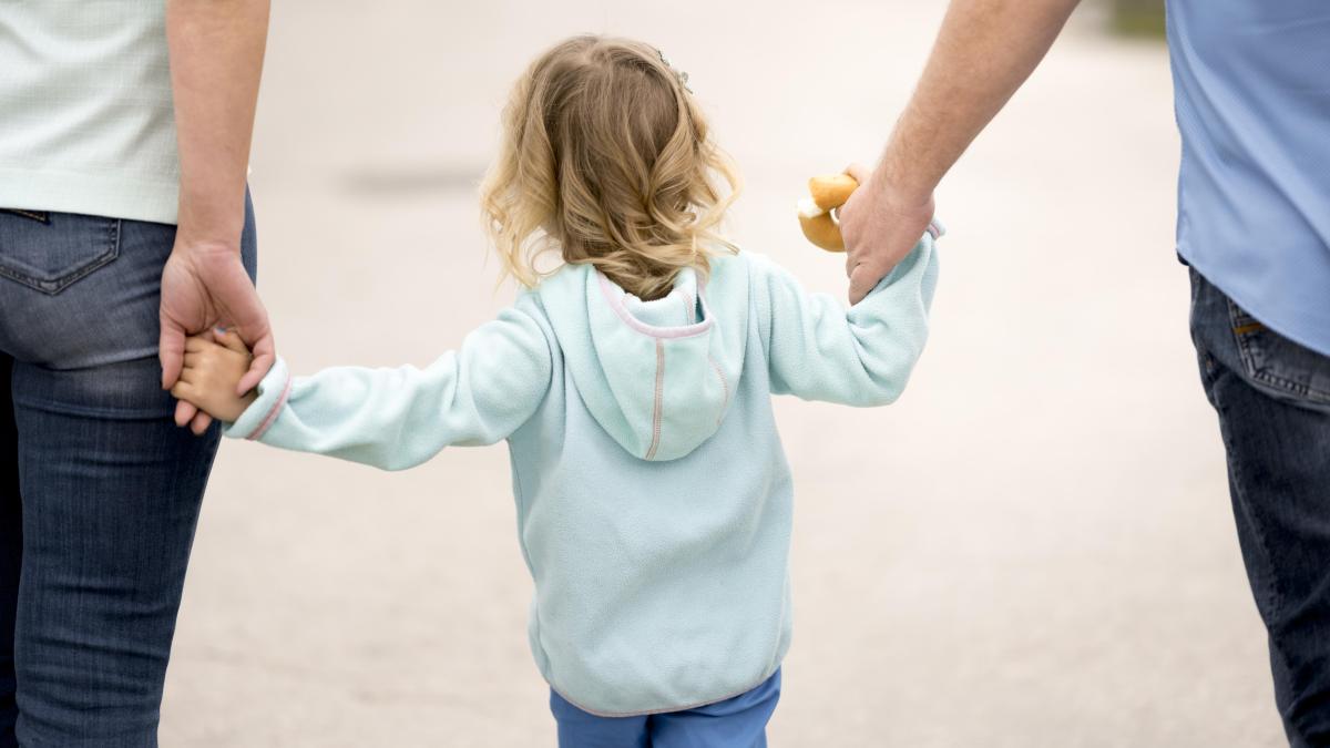 Un primar din Alba intră în concediu de creștere a copilului: Înainte de a fi primar, sunt soț și tată