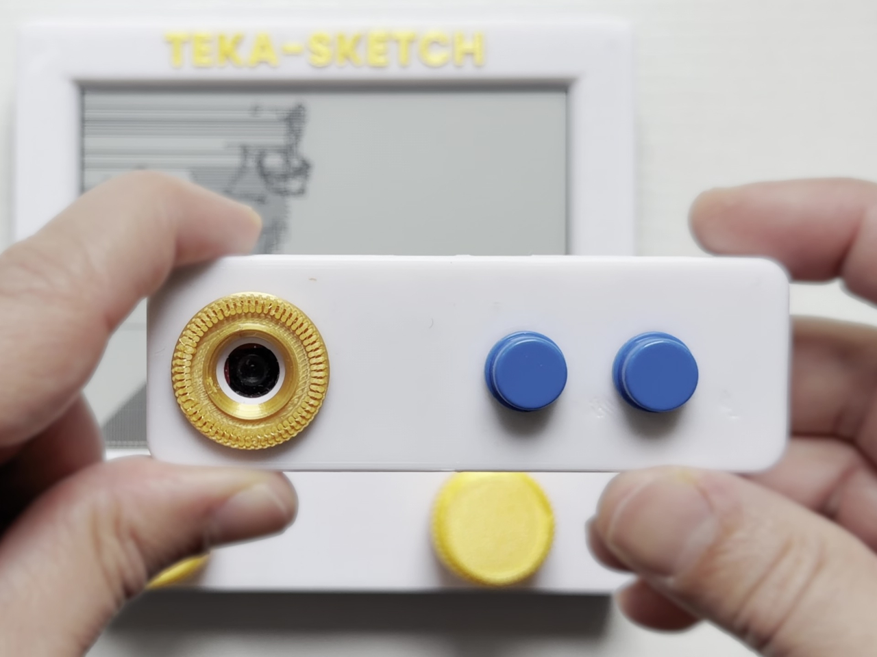 This DIY Raspberry Pi Camera Turns Your Photos into Automated Etch A Sketch Art